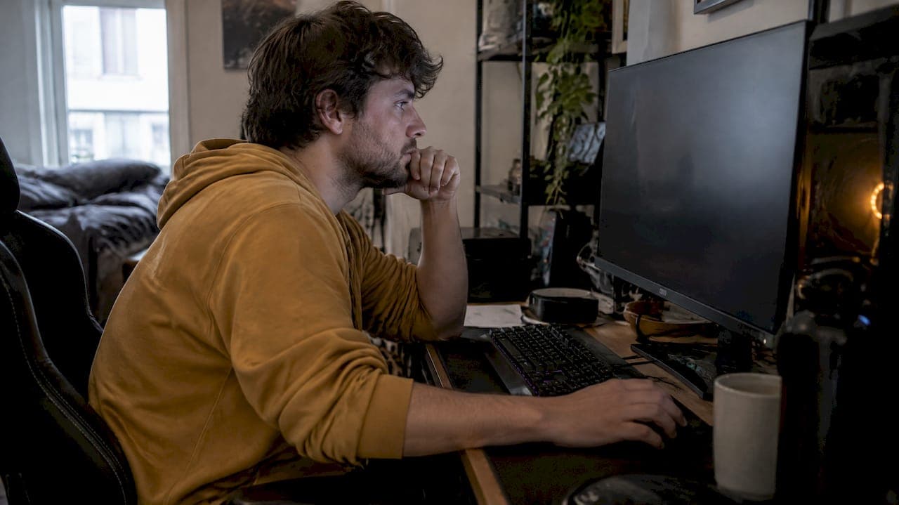 Game Stutter? Test Windows 11 Memory Compression Before Disabling It